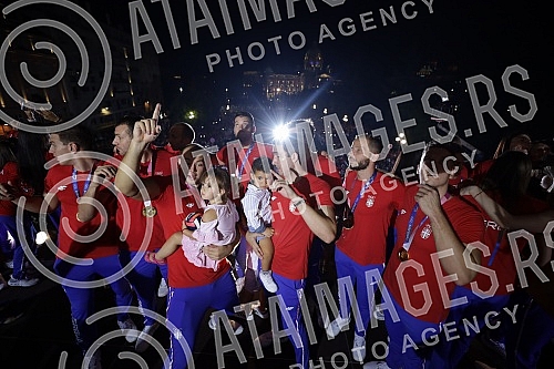 On the plateau in front of the City Assembly of Belgrade, a reception was organized for the members of the Serbian Olympic team who won nine medals at the Games in Tokyo, and the Olympians addressed the audience from the balcony of the City Assembly.