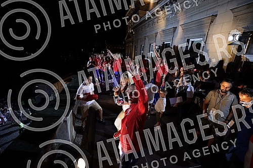 On the plateau in front of the City Assembly of Belgrade, a reception was organized for the members of the Serbian Olympic team who won nine medals at the Games in Tokyo, and the Olympians addressed the audience from the balcony of the City Assembly.