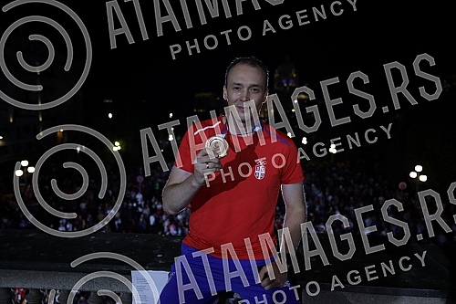 On the plateau in front of the City Assembly of Belgrade, a reception was organized for the members of the Serbian Olympic team who won nine medals at the Games in Tokyo, and the Olympians addressed the audience from the balcony of the City Assembly.