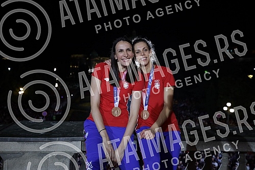 On the plateau in front of the City Assembly of Belgrade, a reception was organized for the members of the Serbian Olympic team who won nine medals at the Games in Tokyo, and the Olympians addressed the audience from the balcony of the City Assembly.