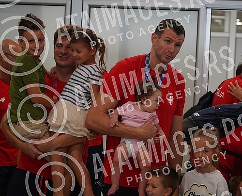 Karate player Jovana Prekovic, who won a gold medal and a gold water polo team of Serbia at the Olympic Games in Tokyo, arrived in Serbia and on that occasion a press conference was held at the Nikola Tesla Airport.Karatiskinja Jovana Prekovic koja 
