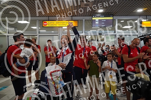 Karate player Jovana Prekovic, who won a gold medal and a gold water polo team of Serbia at the Olympic Games in Tokyo, arrived in Serbia and on that occasion a press conference was held at the Nikola Tesla Airport.Karatiskinja Jovana Prekovic koja 