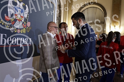 On the plateau in front of the City Assembly of Belgrade, a reception was organized for the members of the Serbian Olympic team who won nine medals at the Games in Tokyo, and the Olympians addressed the audience from the balcony of the City Assembly.