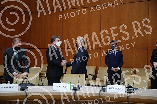 A meeting between Foreign Minister Nikola Selakovic and the Head of the EU Delegation to Serbia, Emanuele Giaufret, and the ambassadors of EU members accredited to Serbia was held at the Palace of Serbia. U Palati Srbija odrzan je sastanak ministra