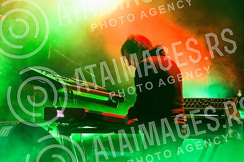 On Women's Day, March 8, the pop-rock band Bajaga and Instructors held a free concert in the low square of King Milan.Na Dan zena, 8. marta, pop-rok grupa Bajaga i instruktori odrzala je besplatan koncert na niskom trgu Kralja Milana.