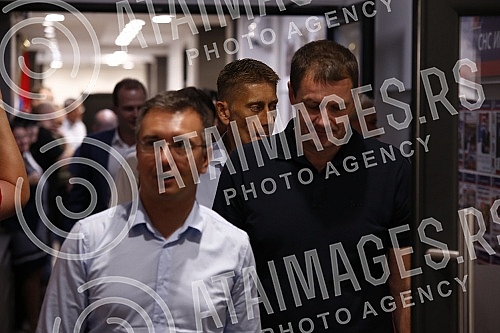 The Serbian Progressive Party is holding a session of the Presidency at the SNS headquarters, at which a decision will be made on the candidate of the Progressives for the mayor of Belgrade.Srpska napredna stranka odrzava sednicu Predsednistva  sed