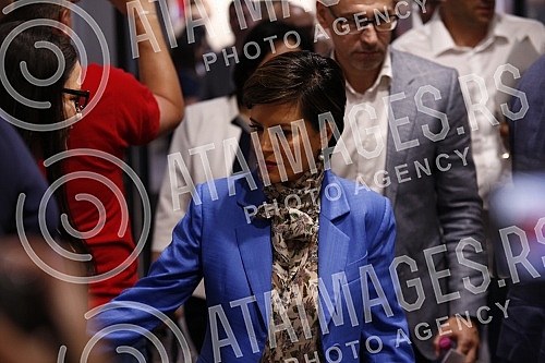 The Serbian Progressive Party is holding a session of the Presidency at the SNS headquarters, at which a decision will be made on the candidate of the Progressives for the mayor of Belgrade.Srpska napredna stranka odrzava sednicu Predsednistva  sed