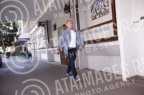 The Serbian Progressive Party is holding a session of the Presidency at the SNS headquarters, at which a decision will be made on the candidate of the Progressives for the mayor of Belgrade.Srpska napredna stranka odrzava sednicu Predsednistva  sed