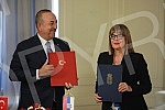 Serbian Foreign Minister Nikola Selakovic met with Turkish Foreign Minister Mevlut Cavusoglu.Ministar spoljnih poslova Srbije Nikola Selakovic sastao se sa ministrom spoljnih poslova Turske Mevlutom Cavusogluom. 