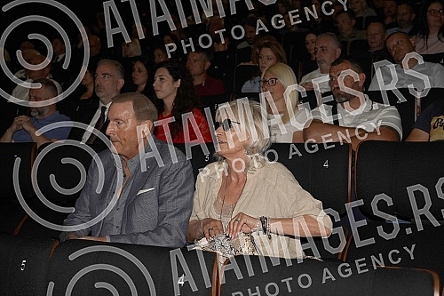 The premiere of the song and the screening of the video 