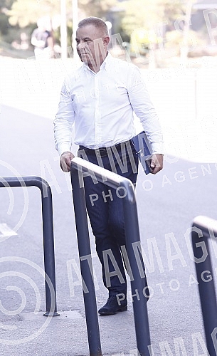 The Serbian Progressive Party is holding a session of the Presidency at the SNS headquarters, at which a decision will be made on the candidate of the Progressives for the mayor of Belgrade.Srpska napredna stranka odrzava sednicu Predsednistva  sed