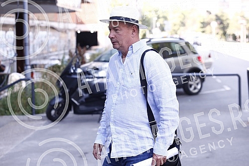 The Serbian Progressive Party is holding a session of the Presidency at the SNS headquarters, at which a decision will be made on the candidate of the Progressives for the mayor of Belgrade.Srpska napredna stranka odrzava sednicu Predsednistva  sed