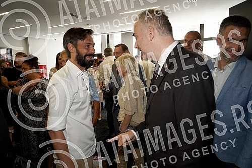 The premiere of the song and the screening of the video 