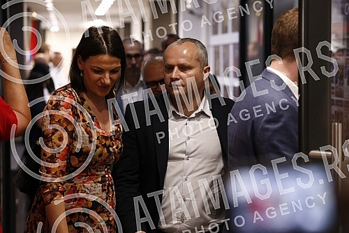 The Serbian Progressive Party is holding a session of the Presidency at the SNS headquarters, at which a decision will be made on the candidate of the Progressives for the mayor of Belgrade.Srpska napredna stranka odrzava sednicu Predsednistva  sed