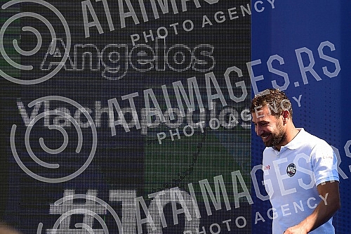 Water polo club Novi Beograd officially opened the new season today at the pool, April 11, with the presentation of all selections and the first team.Vaterpolo klub Novi Beograd je novu sezonu svecano otvorio danas u  na bazenu 11. april predstavlj