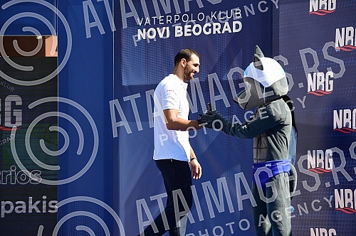 Water polo club Novi Beograd officially opened the new season today at the pool, April 11, with the presentation of all selections and the first team.Vaterpolo klub Novi Beograd je novu sezonu svecano otvorio danas u  na bazenu 11. april predstavlj