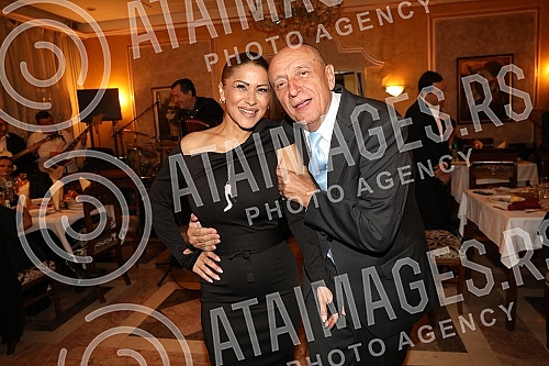 The independent union of pop artists and performers of Serbia marked three decades since the founding of that union in the restaurant 