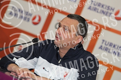 Konferencija za medije odrzana u pres centru Kombank arene KK Crvena zvezda Telekom Branka Lazica i Dejana Radonjica pred utakmicu Evrolige sa Olimpijakosom