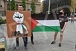 A rally in support of the Palestinian people in Jerusalem was held at the Monument to Prince Mikhail on Republic Square, organized by the Palestinian Diaspora in Serbia. Kod Spomenika knezu Mihailu, na Trg Republike odrzan skup podrske palestinskom