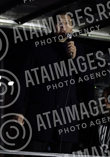 Several organizations and political parties called on citizens to gather in Belgrade's Republic Square, where those arrested and beaten during a peaceful protest and representatives of the organizers involved in the blockade will address those gather