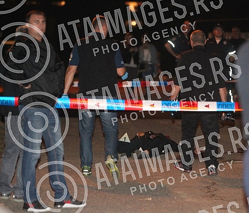 In the urban settlement Cerak guy is wounded girl and then killed himself.U naselju Cerak momak je ranio devojku a potom pocinio samoubistvo.