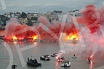 Zvezda's ball on the water - a spectacular celebration of the 32nd title of Serbian champion of fans and football players.Zvezdin bal na vodi - spektakularna proslava 32. titulu sampiona Srbije navijaca i fudbalera.