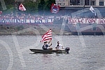 Zvezda's ball on the water - a spectacular celebration of the 32nd title of Serbian champion of fans and football players.Zvezdin bal na vodi - spektakularna proslava 32. titulu sampiona Srbije navijaca i fudbalera.