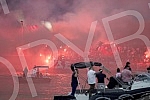 Zvezda's ball on the water - a spectacular celebration of the 32nd title of Serbian champion of fans and football players.Zvezdin bal na vodi - spektakularna proslava 32. titulu sampiona Srbije navijaca i fudbalera.
