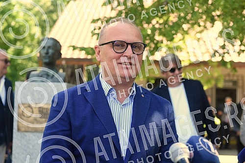 Unveiling of the memorial bust of Hugo Bulija in the SC of the Football Association of Belgrade on Ada Ciganlija.Otkrivanje spomen biste Hugu Buliju u SC Fudbalskog saveza Beograda na Adi Ciganliji.