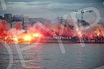 Zvezda's ball on the water - a spectacular celebration of the 32nd title of Serbian champion of fans and football players.Zvezdin bal na vodi - spektakularna proslava 32. titulu sampiona Srbije navijaca i fudbalera.