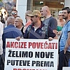 On Krajina Square in Banja Luka, about a hundred citizens expressed their dissatisfaction with the state of affairs in the protest ironically called 