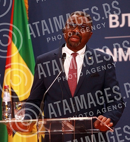 The Prime Minister of the Republic of Serbia, Ana Brnabic, met with the Prime Minister of the Democratic Republic of São Tomé and Príncipe, Jorge Bom Jesus, in the Palace of Serbia.Predsednica Vlade Republike Srbije Ana Brnabic sastala  se sa preds