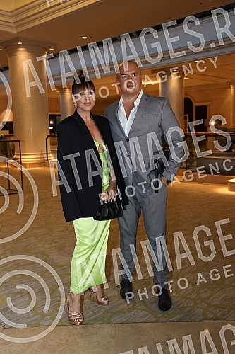 Emir Habibovic and Tamara Selimovic organized a celebration for the birth of their daughter Ariana at the Hyatt hotel.Emir Habibovic i Tamara Selimovic organizovali su u hotelu Hyatt proslavu povodom rodjenja cerke Ariane.