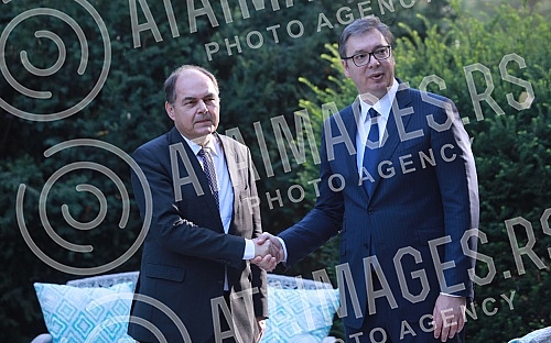 The President of the Republic of Serbia, Aleksandar Vucic, met with the High Representative of the International Community in Bosnia and Herzegovina, Christian Schmidt, at Villa Mir.Predsednik Republike Srbije Aleksandar Vucic sastao se sa Visokim 
