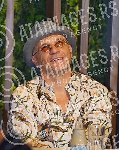 In the Kombank Hall, in the Jazz Canteen in Lisbon, the Plan B Foundation was promoted with the premiere of the first single from the 