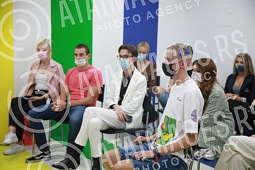 The Influence Academy project was presented at the Museum of Selfies - a project of training, teaching and social responsibility for online influencers, backed by the regional organization Propulsion and the company Facebook.U Muzeju selfija predst