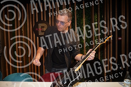 In the Kombank Hall, in the Jazz Canteen in Lisbon, the Plan B Foundation was promoted with the premiere of the first single from the 