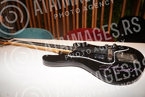 In the Kombank Hall, in the Jazz Canteen in Lisbon, the Plan B Foundation was promoted with the premiere of the first single from the 