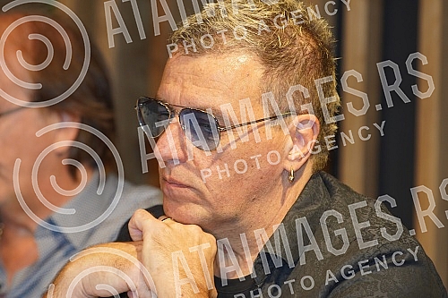 In the Kombank Hall, in the Jazz Canteen in Lisbon, the Plan B Foundation was promoted with the premiere of the first single from the 