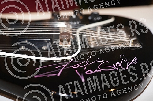 In the Kombank Hall, in the Jazz Canteen in Lisbon, the Plan B Foundation was promoted with the premiere of the first single from the 