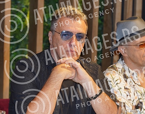 In the Kombank Hall, in the Jazz Canteen in Lisbon, the Plan B Foundation was promoted with the premiere of the first single from the 