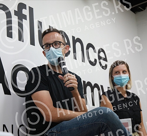 The Influence Academy project was presented at the Museum of Selfies - a project of training, teaching and social responsibility for online influencers, backed by the regional organization Propulsion and the company Facebook.U Muzeju selfija predst