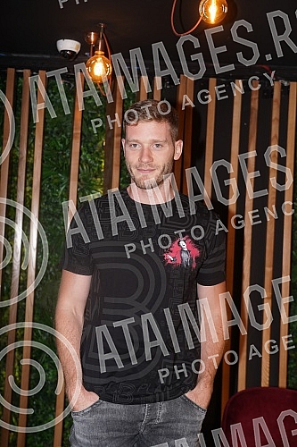 In the Kombank Hall, in the Jazz Canteen in Lisbon, the Plan B Foundation was promoted with the premiere of the first single from the 