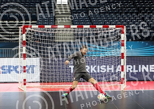 Obilazak Sinise Malog - gradonacelnika Beograda Kombank arene i postavljenog terena za predstojece takmicenje u futsalu - EURO 2016.