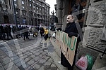 A protest of environmental organizations was held in front of the Government of Serbia.Ispred Vlade Srbije odrzan je protest ekoloskih organizacija.