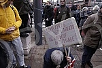 A protest of environmental organizations was held in front of the Government of Serbia.Ispred Vlade Srbije odrzan je protest ekoloskih organizacija.