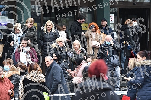 Another report that a bomb had been planted in the Novi Sad court, the building was emptied.Jos jedna dojava da je u novosadskom sudu postavljens bomba , zgrada je ispraznjena.