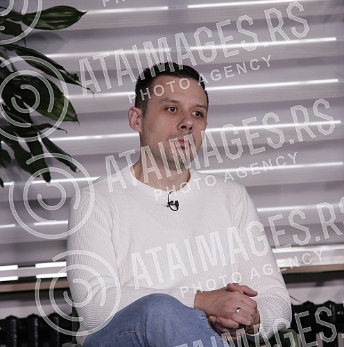 A debate was held by representatives of the Coalition for Freedom of the Media entitled 