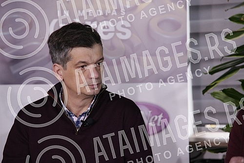 A debate was held by representatives of the Coalition for Freedom of the Media entitled 