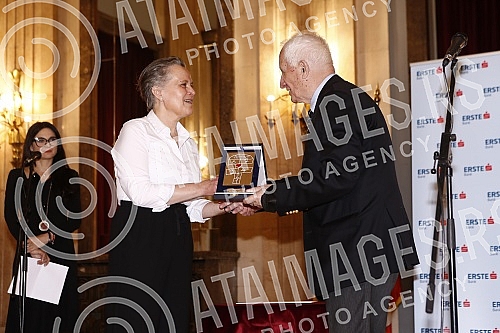 The Momo Kapor Award, the eleventh in a row, which went to the writer Vesna Goldsworthy for the novel 